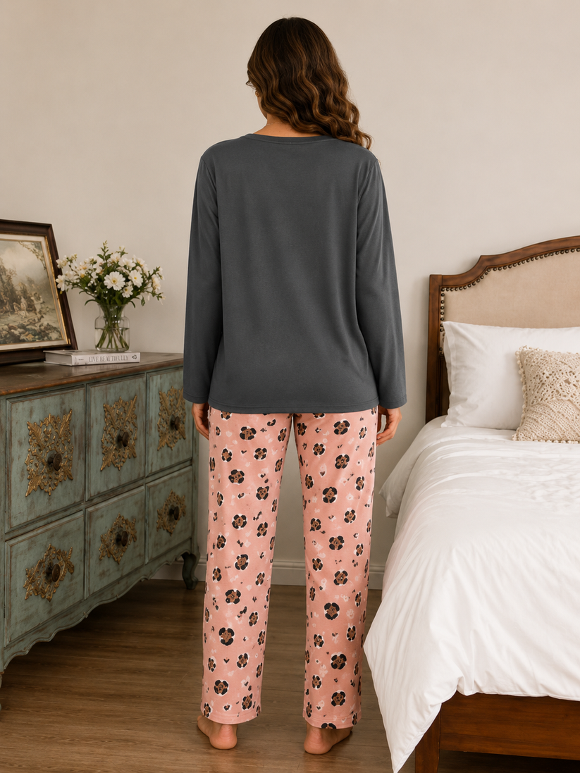 Women's Full Sleeve Heart Print Night Suit Set – Soft Round Neck Sleepwear
